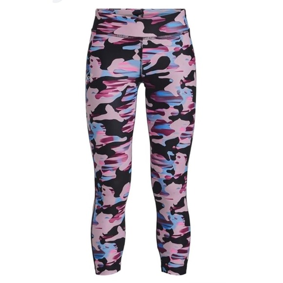 Under Armour Other - Under Armour Girl's HeatGear Pink Camo Capri Leggings YLG Youth Activewear
